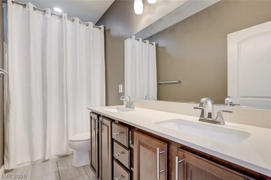 8586 Monument Lake, Las Vegas, NV 89113