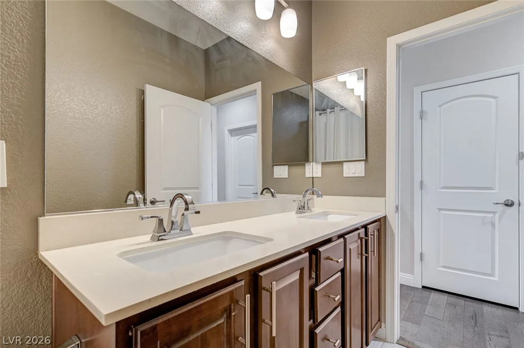 8586 Monument Lake, Las Vegas, NV 89113