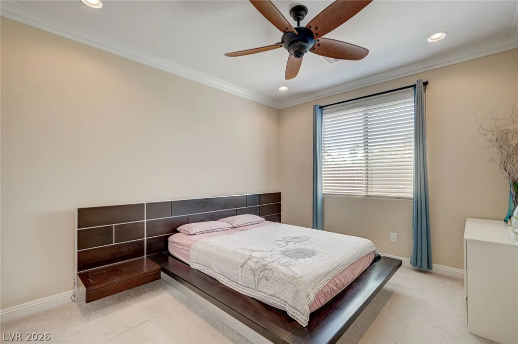 8586 Monument Lake, Las Vegas, NV 89113