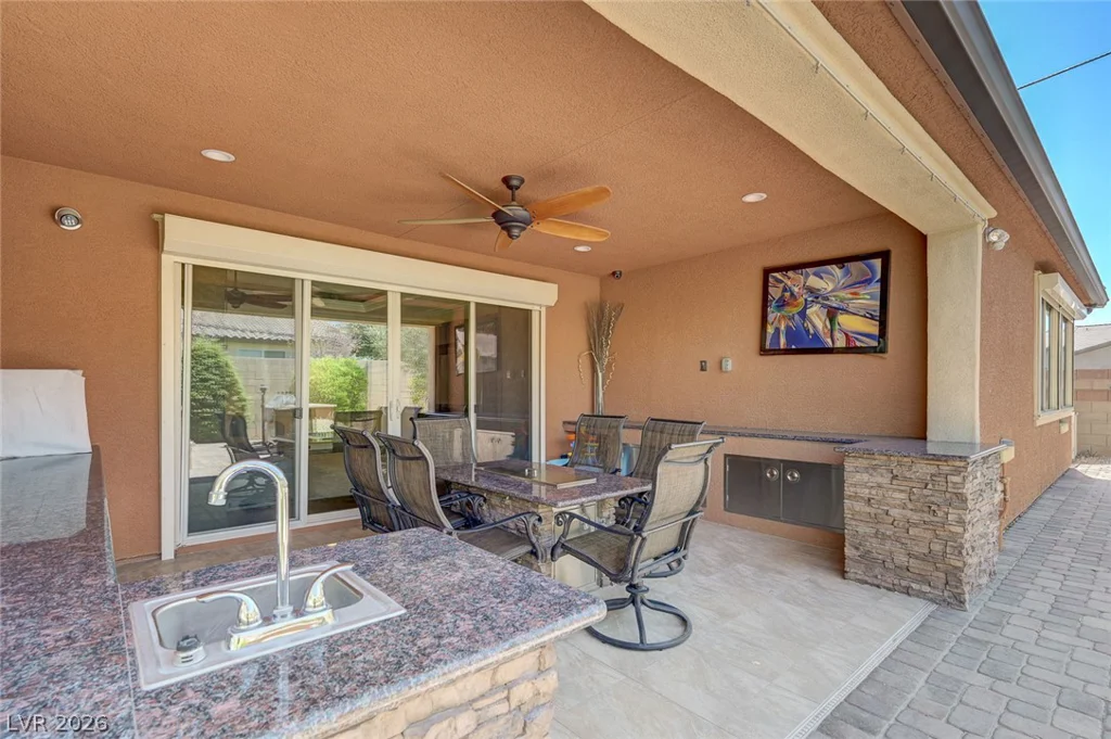 8586 Monument Lake, Las Vegas, NV 89113