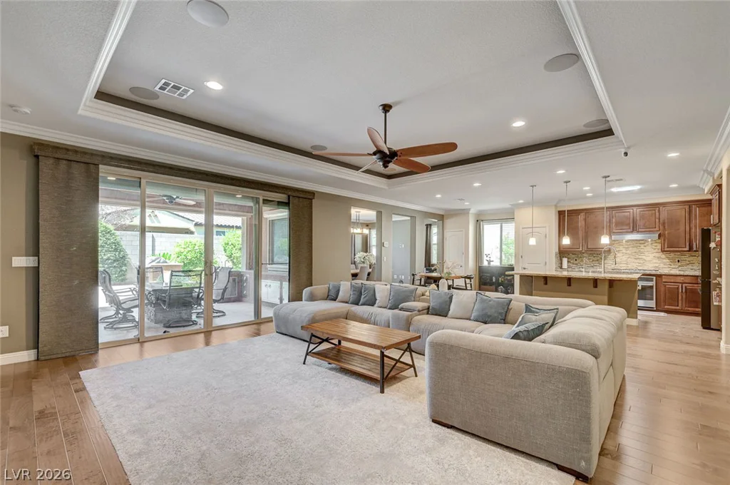 8586 Monument Lake, Las Vegas, NV 89113