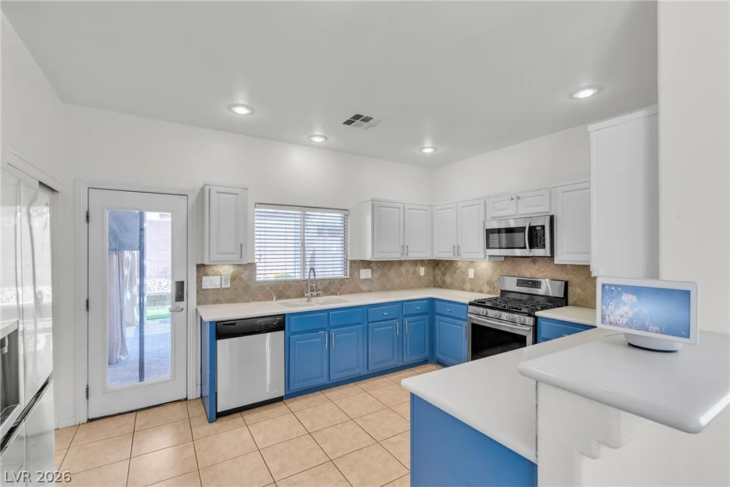 8944 Snowtrack, Las Vegas, NV 89149