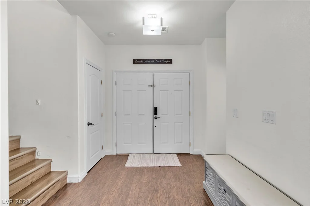 8944 Snowtrack, Las Vegas, NV 89149
