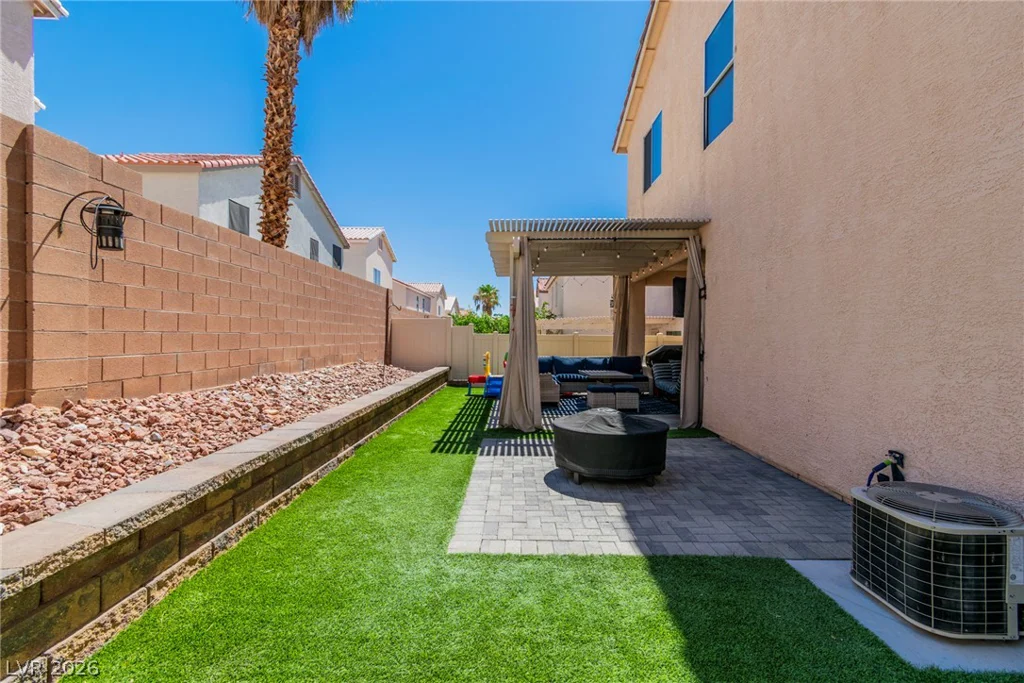 8944 Snowtrack, Las Vegas, NV 89149