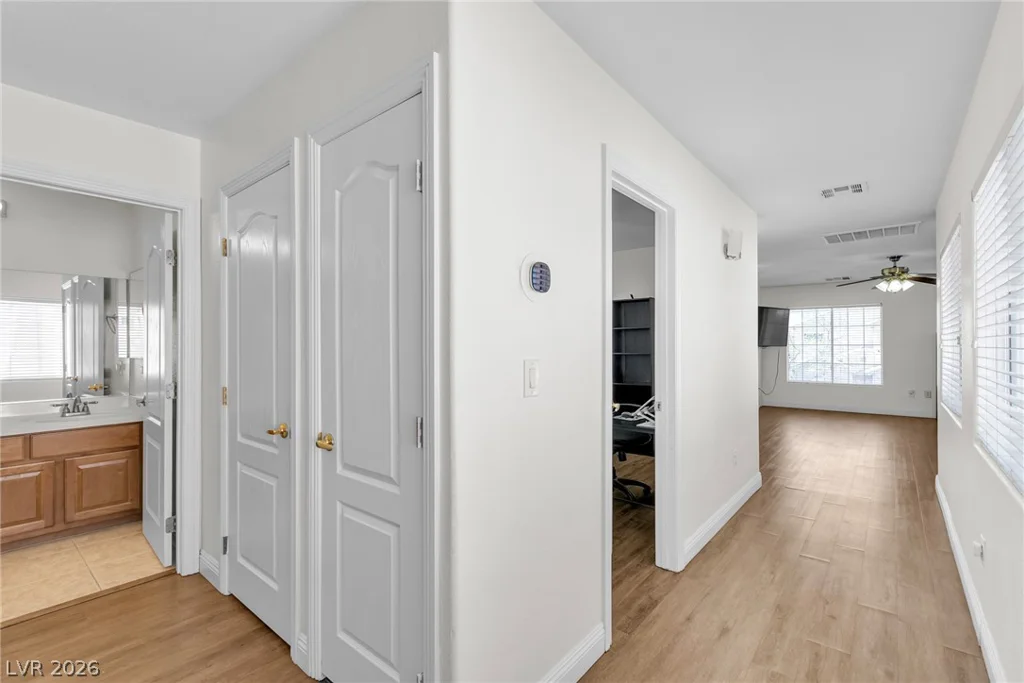 8944 Snowtrack, Las Vegas, NV 89149