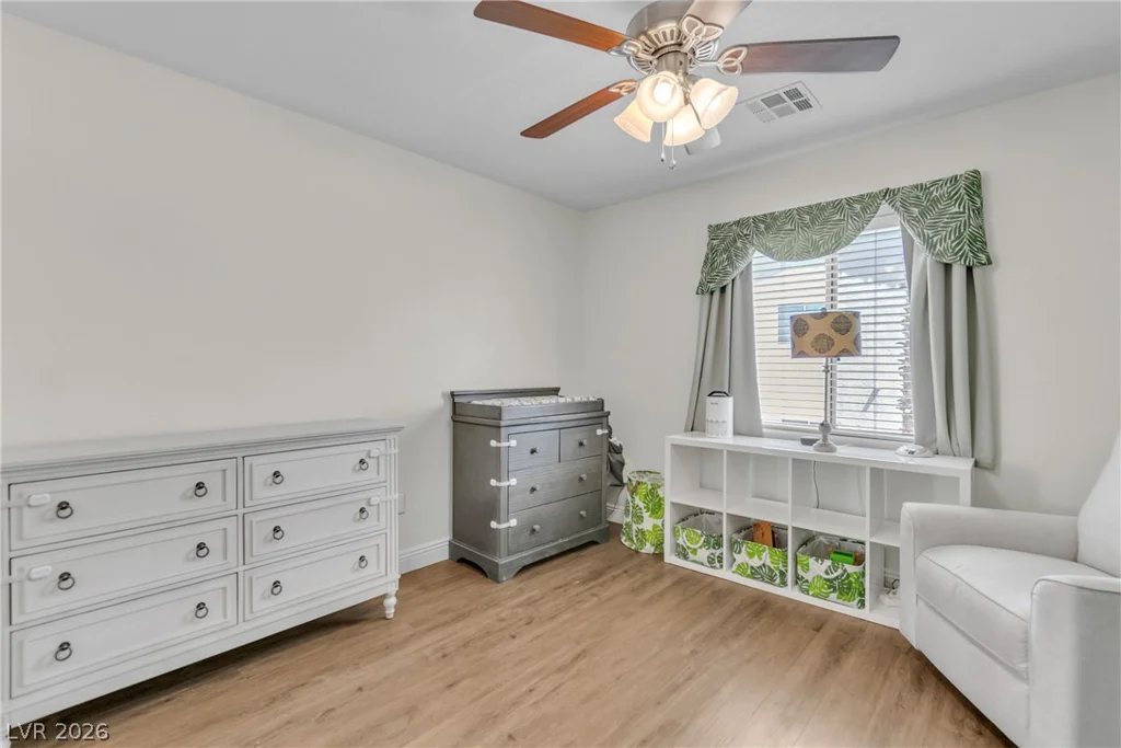 8944 Snowtrack, Las Vegas, NV 89149