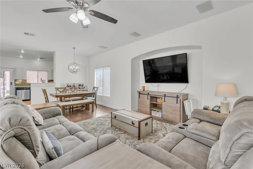 8944 Snowtrack, Las Vegas, NV 89149