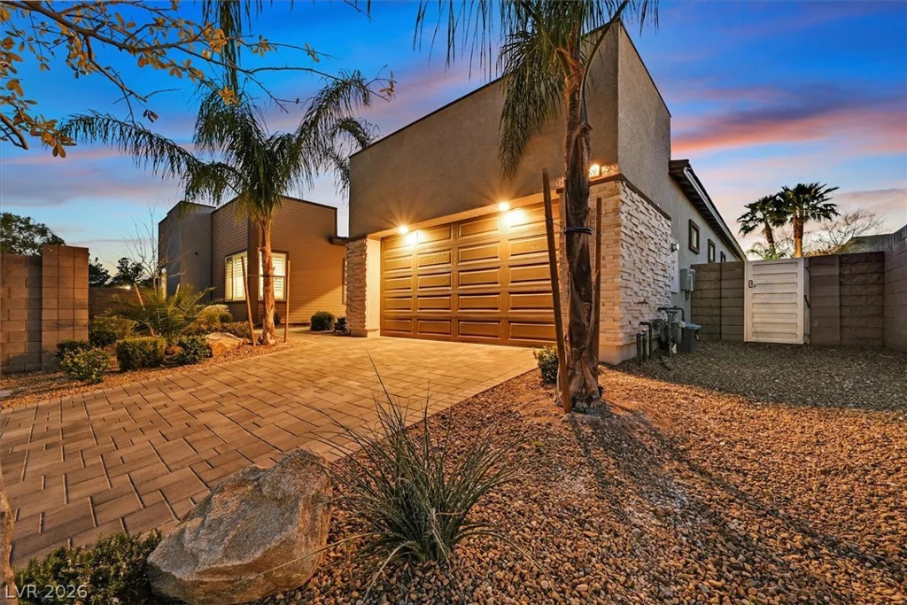 2689 Pioneer Estates, Las Vegas, NV 89117