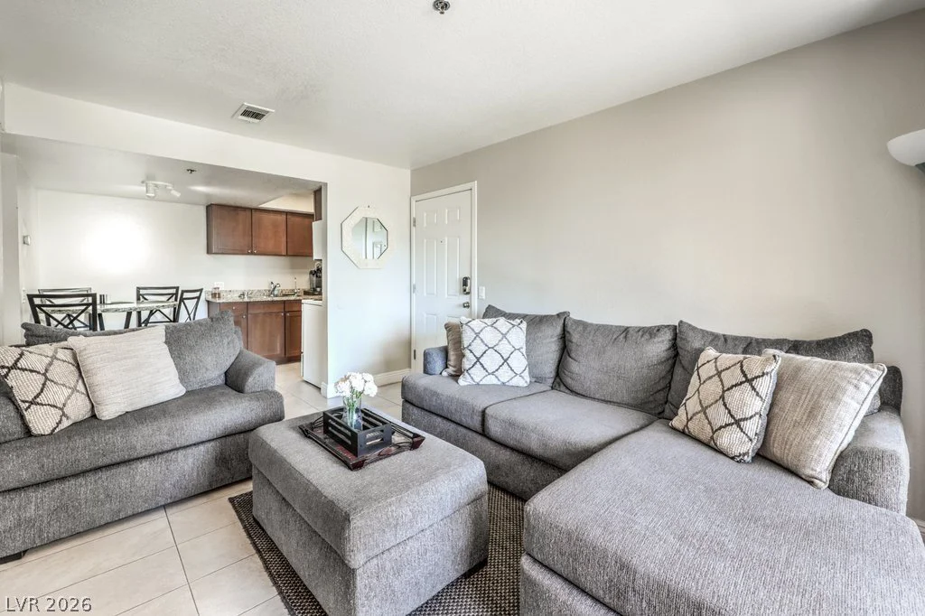 4200 Valley View, Las Vegas, NV 89103