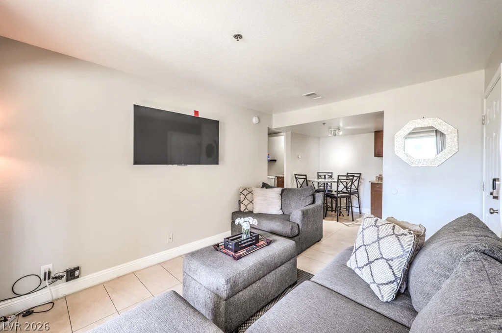 4200 Valley View, Las Vegas, NV 89103