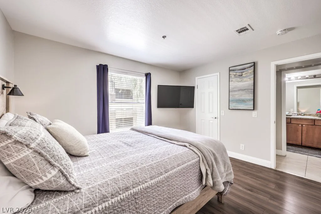 4200 Valley View, Las Vegas, NV 89103