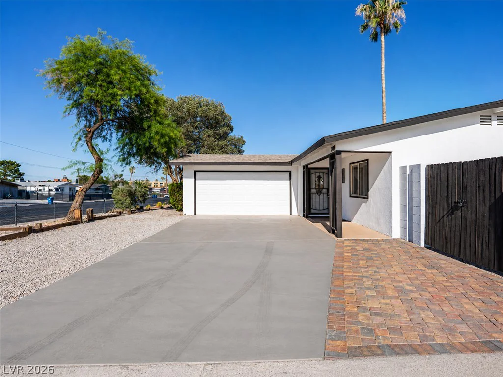 5209 Alta, Las Vegas, NV 89107