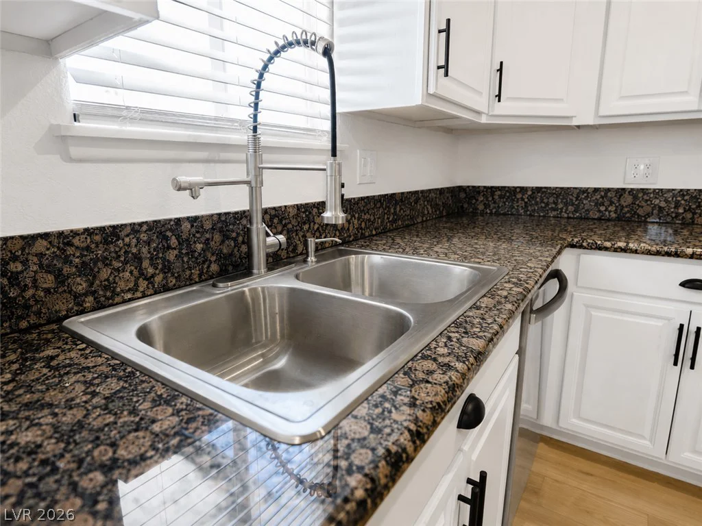 5209 Alta, Las Vegas, NV 89107