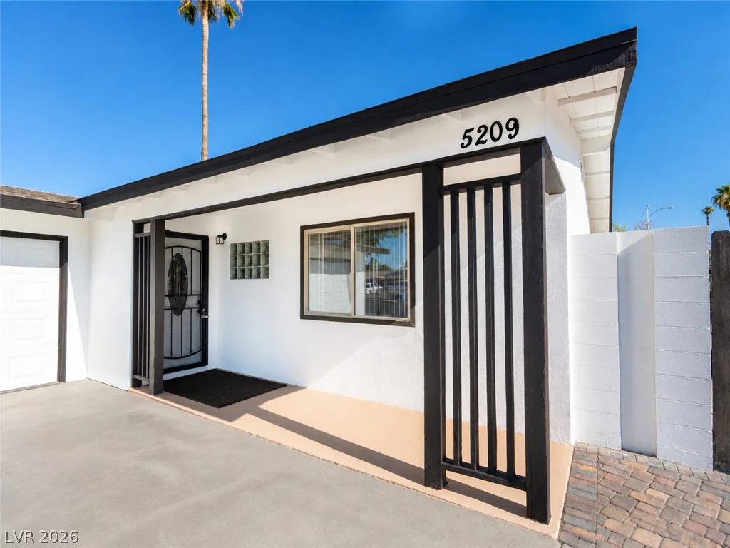 5209 Alta, Las Vegas, NV 89107