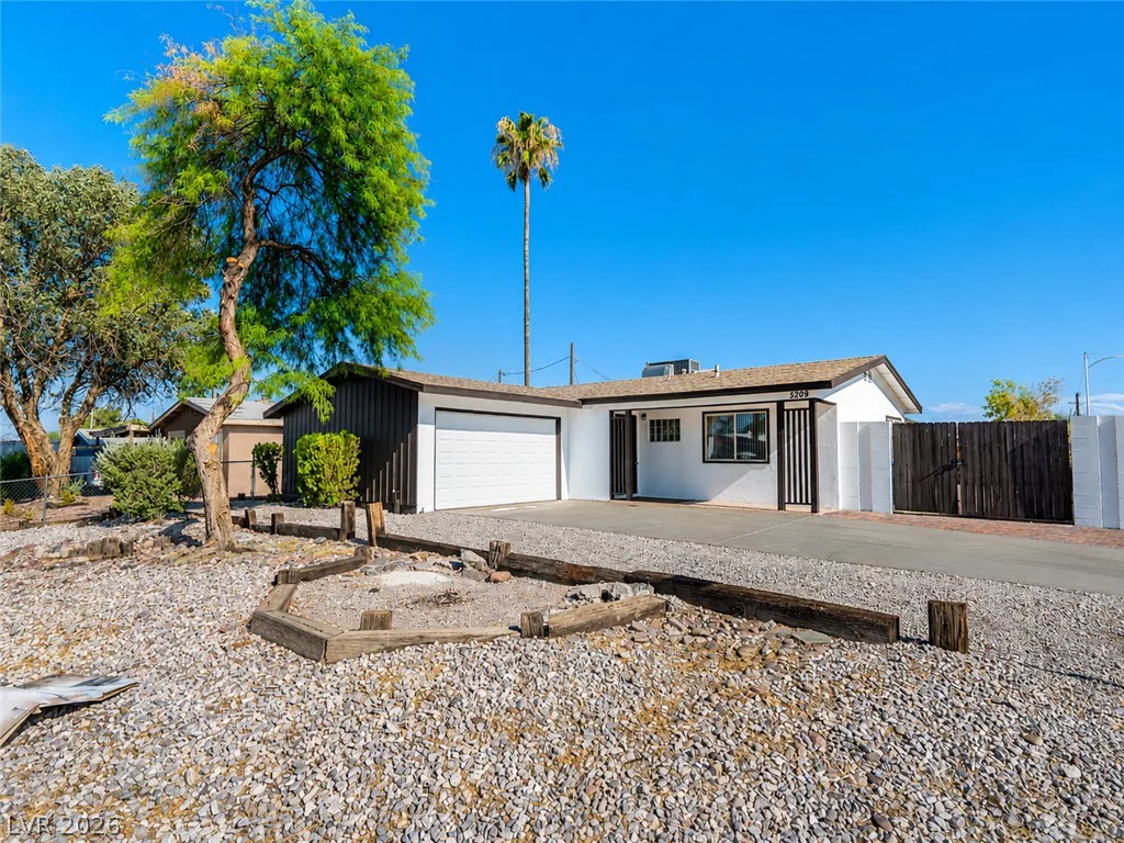 5209 Alta, Las Vegas, NV 89107