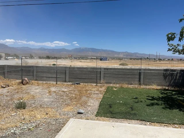 1061 Comstock, Pahrump, NV 89048