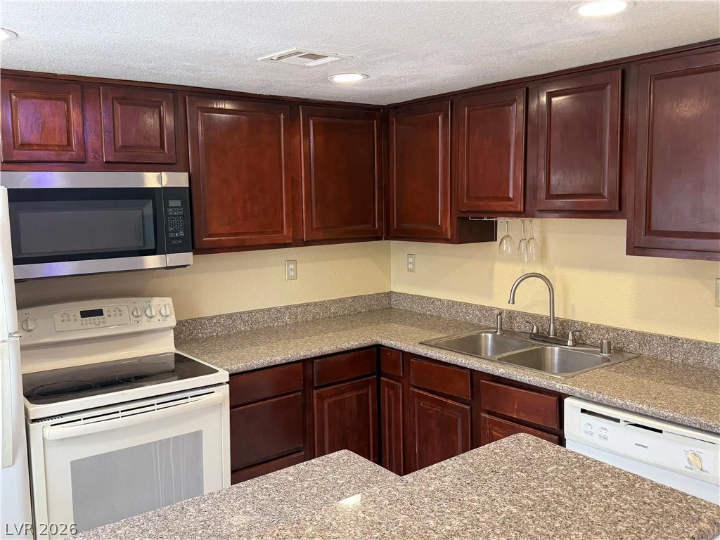4391 Alexis, Las Vegas, NV 89103