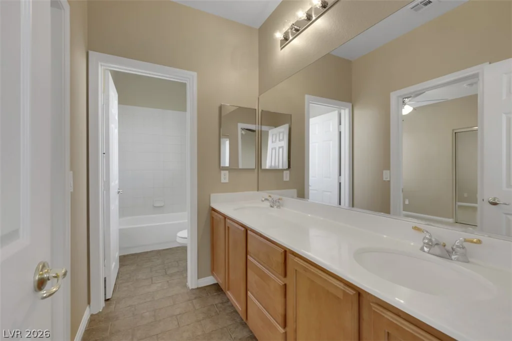 10328 Hawk Ravine, Las Vegas, NV 89178