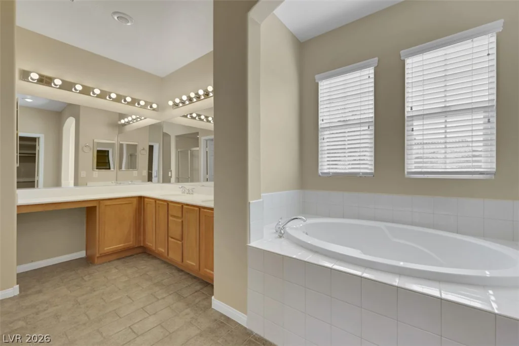 10328 Hawk Ravine, Las Vegas, NV 89178