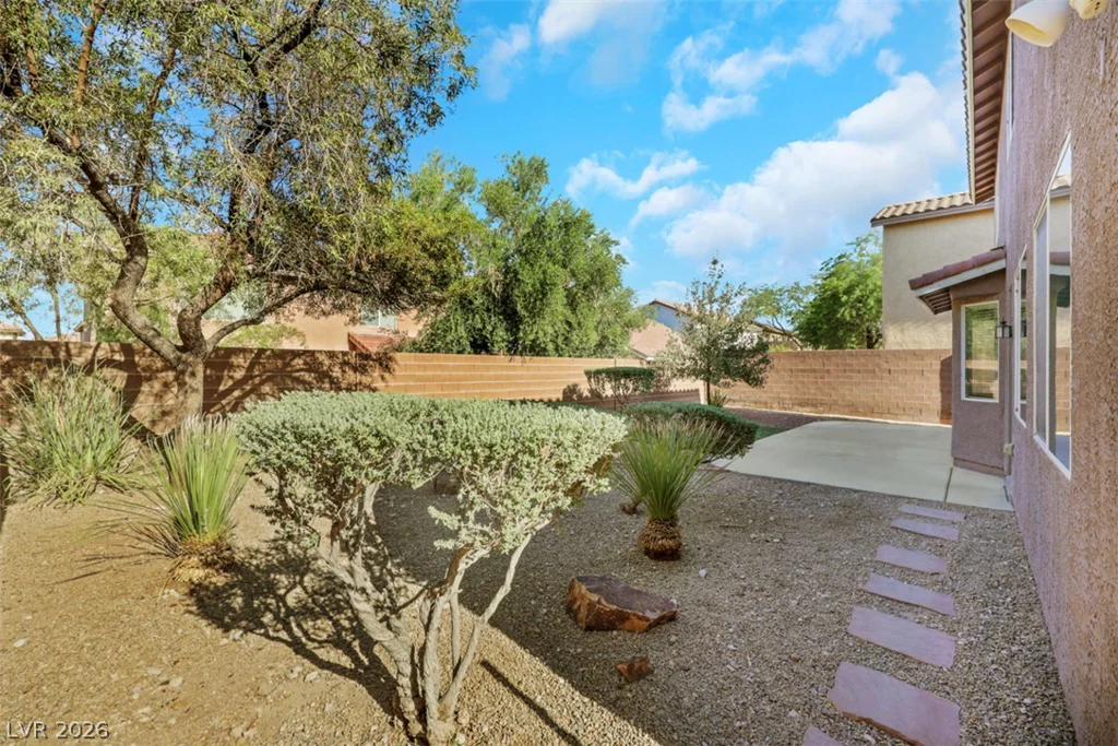 10328 Hawk Ravine, Las Vegas, NV 89178