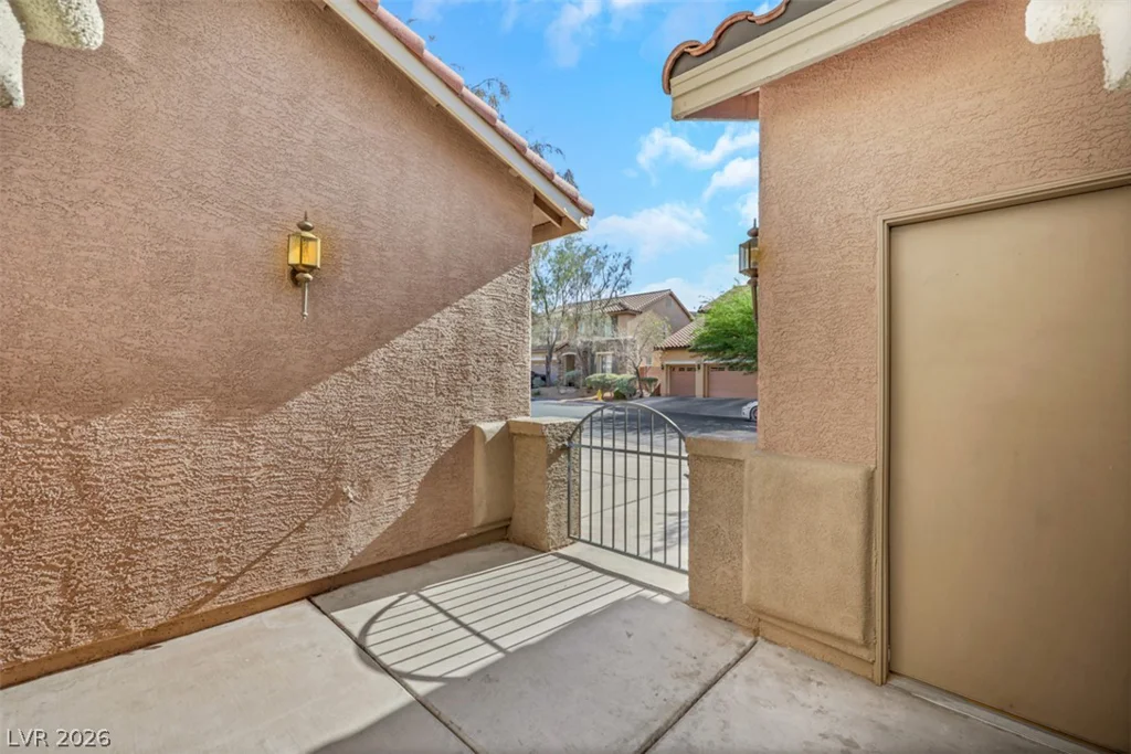 10328 Hawk Ravine, Las Vegas, NV 89178