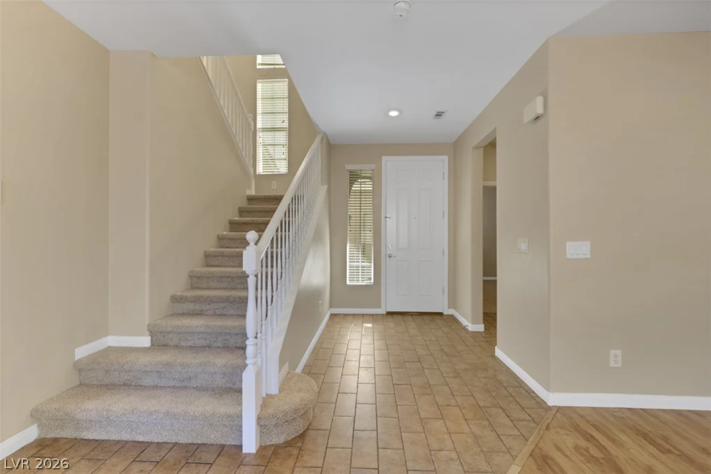 10328 Hawk Ravine, Las Vegas, NV 89178
