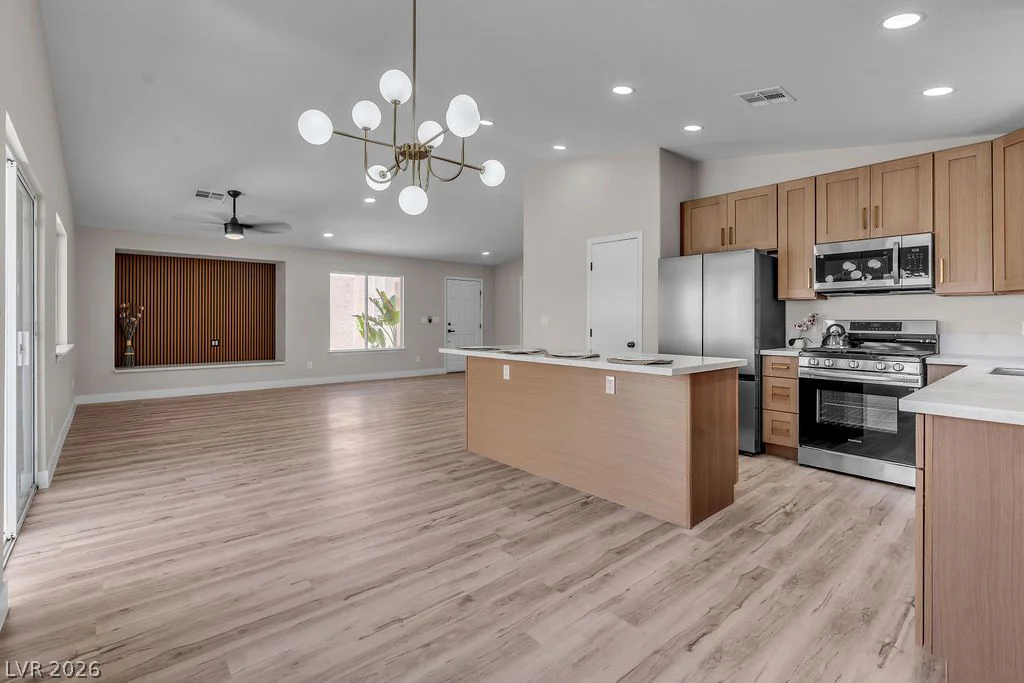 9004 Meisenheimer, Las Vegas, NV 89143