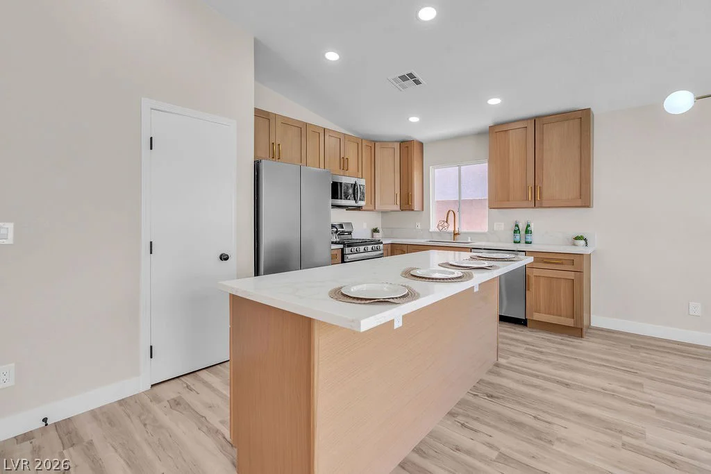 9004 Meisenheimer, Las Vegas, NV 89143