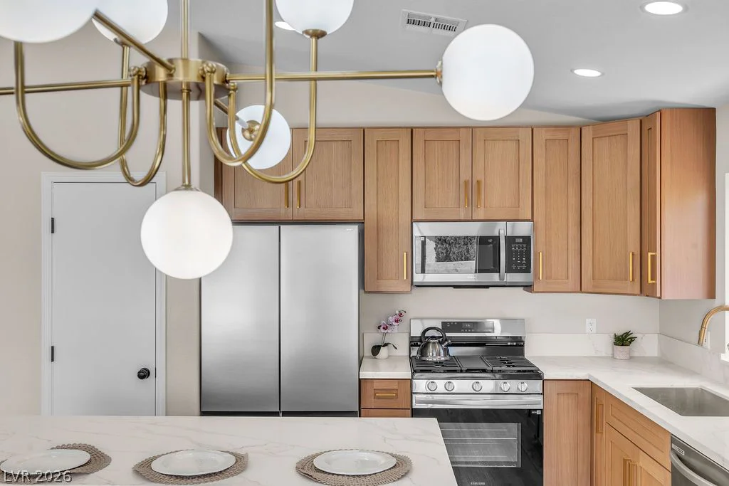 9004 Meisenheimer, Las Vegas, NV 89143