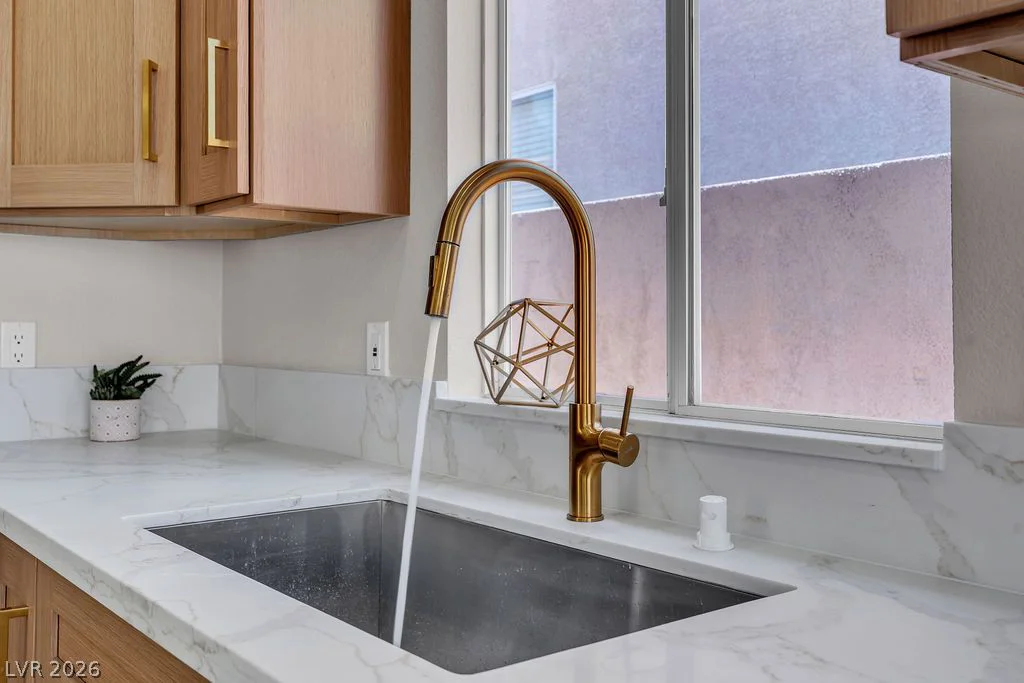 9004 Meisenheimer, Las Vegas, NV 89143
