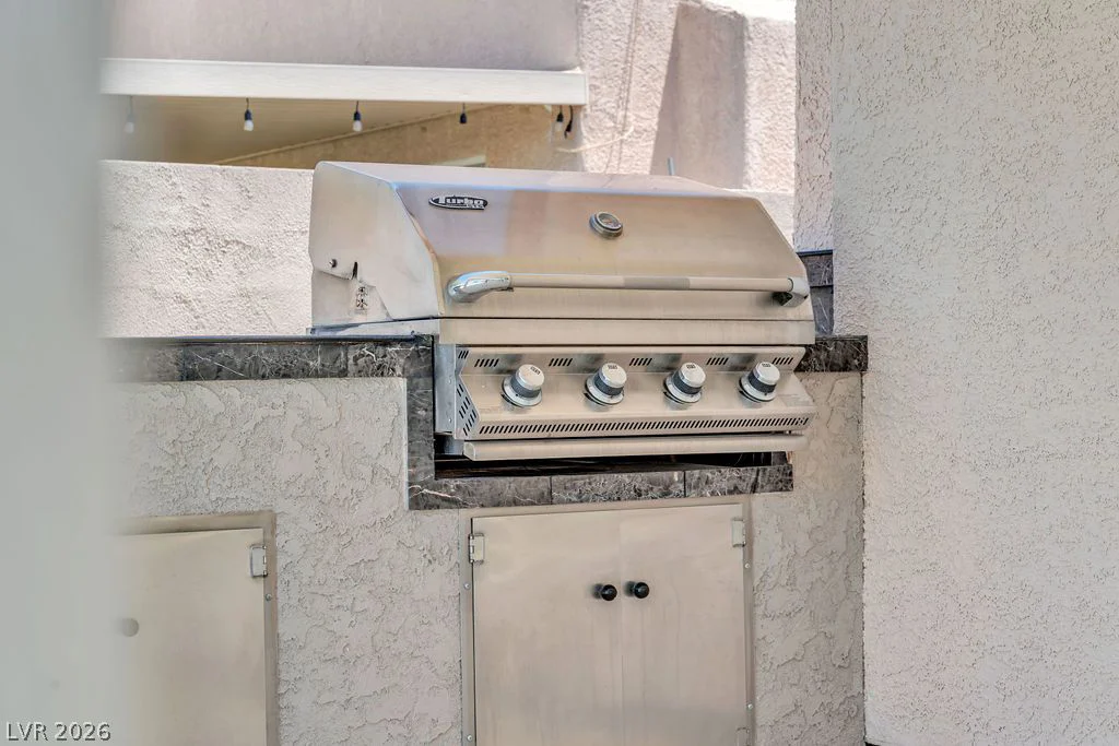 9004 Meisenheimer, Las Vegas, NV 89143