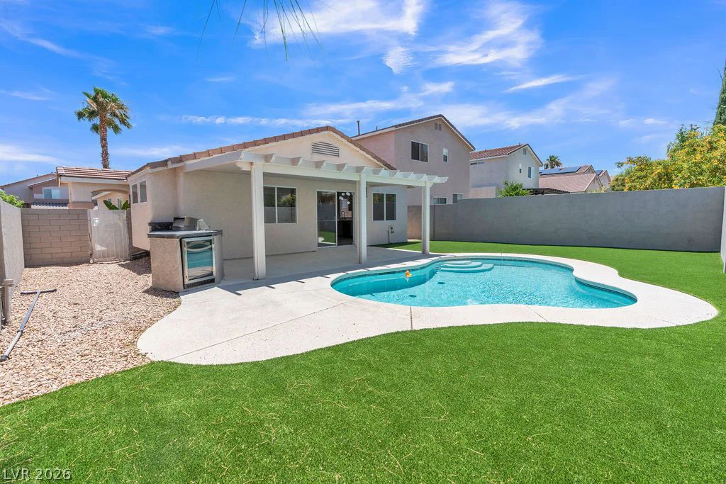 9004 Meisenheimer, Las Vegas, NV 89143