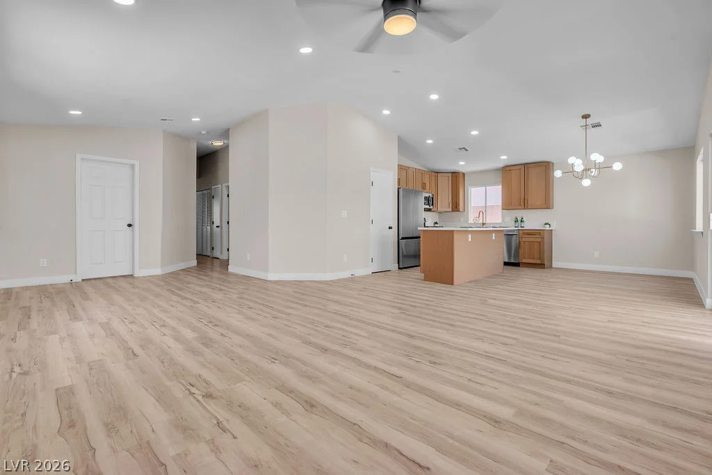 9004 Meisenheimer, Las Vegas, NV 89143