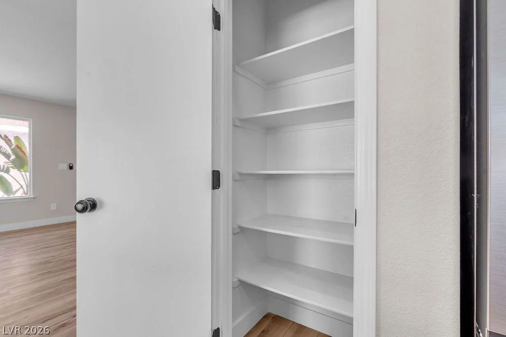 9004 Meisenheimer, Las Vegas, NV 89143