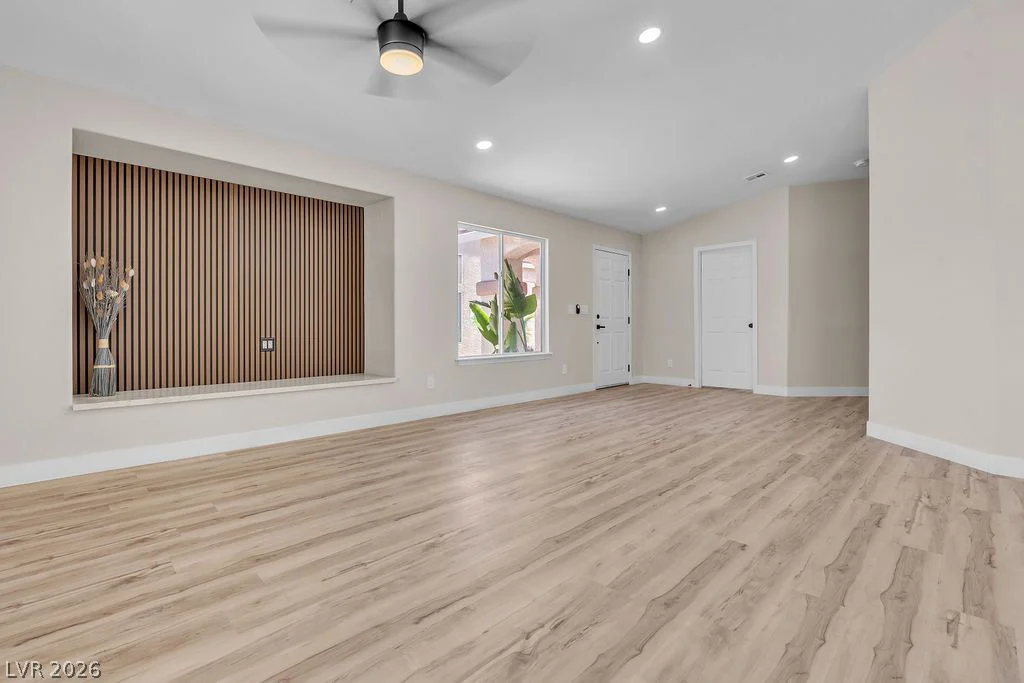 9004 Meisenheimer, Las Vegas, NV 89143