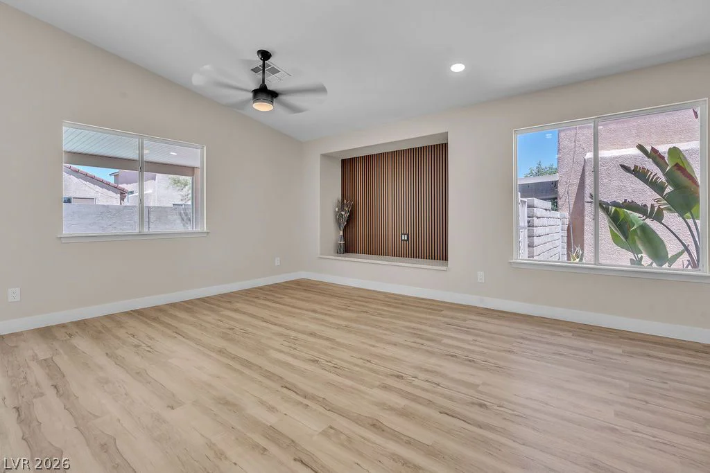 9004 Meisenheimer, Las Vegas, NV 89143