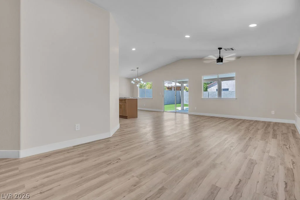9004 Meisenheimer, Las Vegas, NV 89143