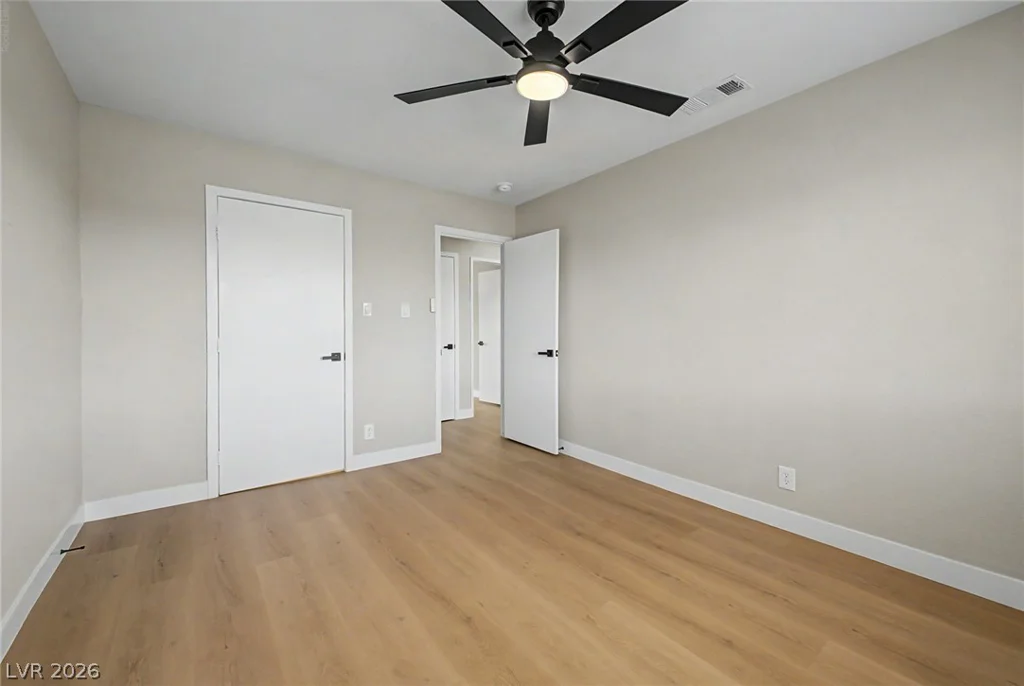 324 Lakehurst, Las Vegas, NV 89145