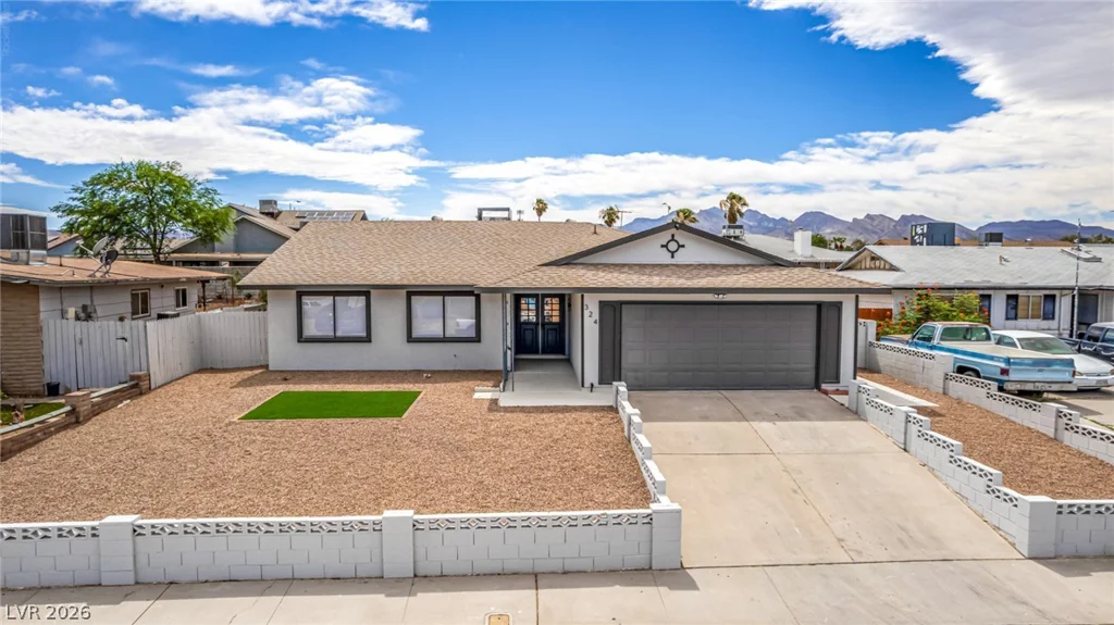 324 Lakehurst, Las Vegas, NV 89145