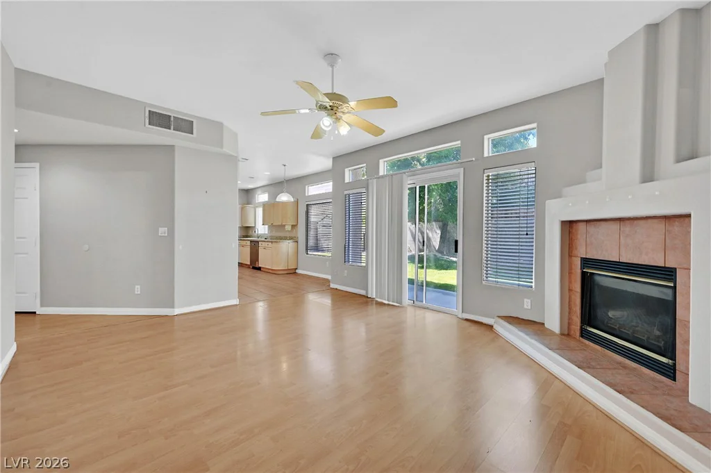 8828 La Manga, Las Vegas, NV 89147
