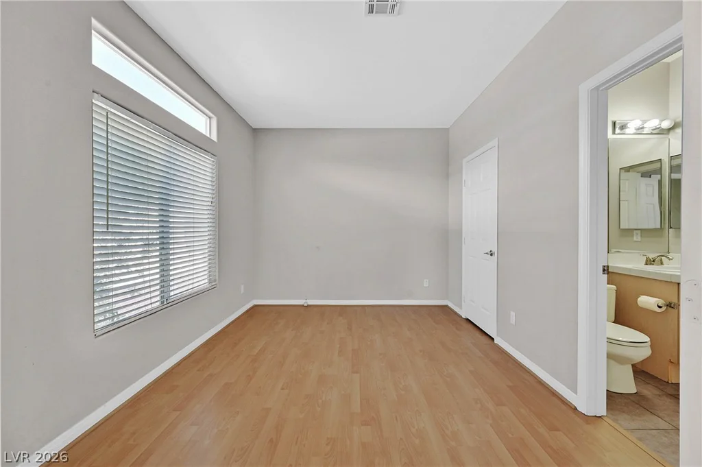 8828 La Manga, Las Vegas, NV 89147