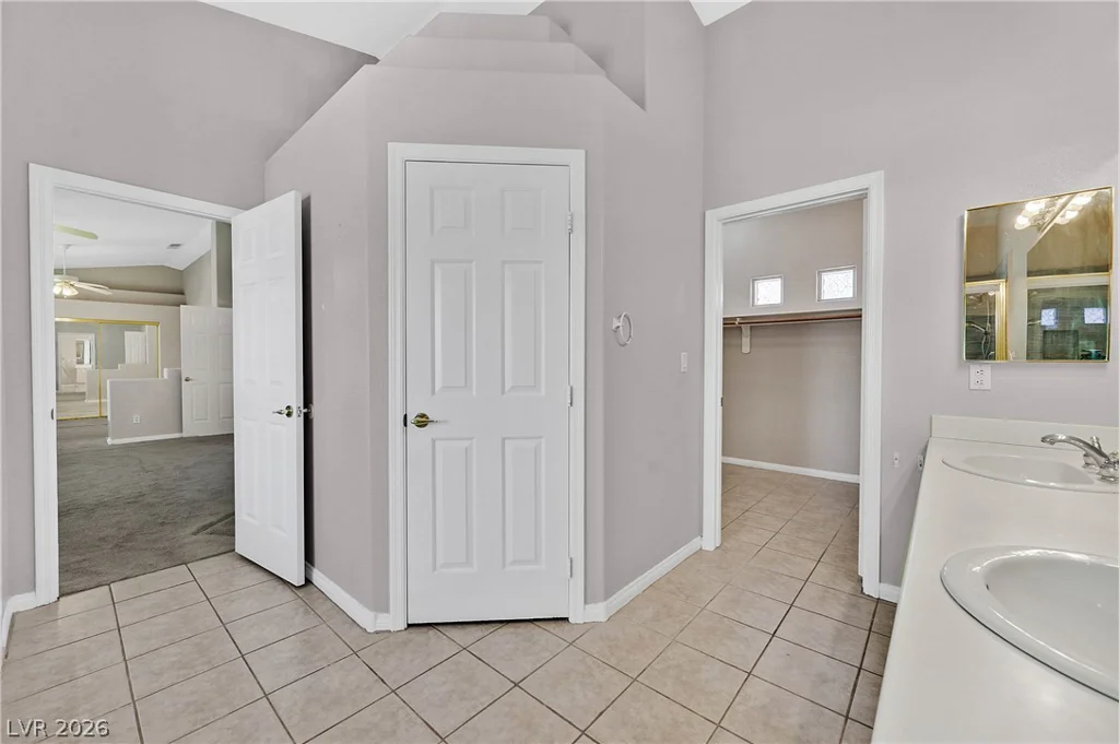 8828 La Manga, Las Vegas, NV 89147