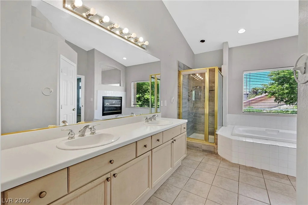 8828 La Manga, Las Vegas, NV 89147