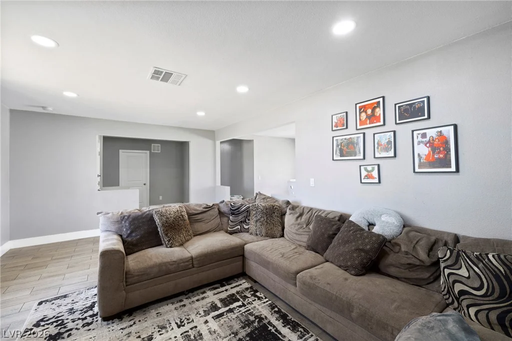 6213 Anaconda, Las Vegas, NV 89108