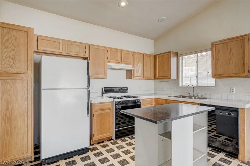 4822 Hunters Run, North Las Vegas, NV 89031