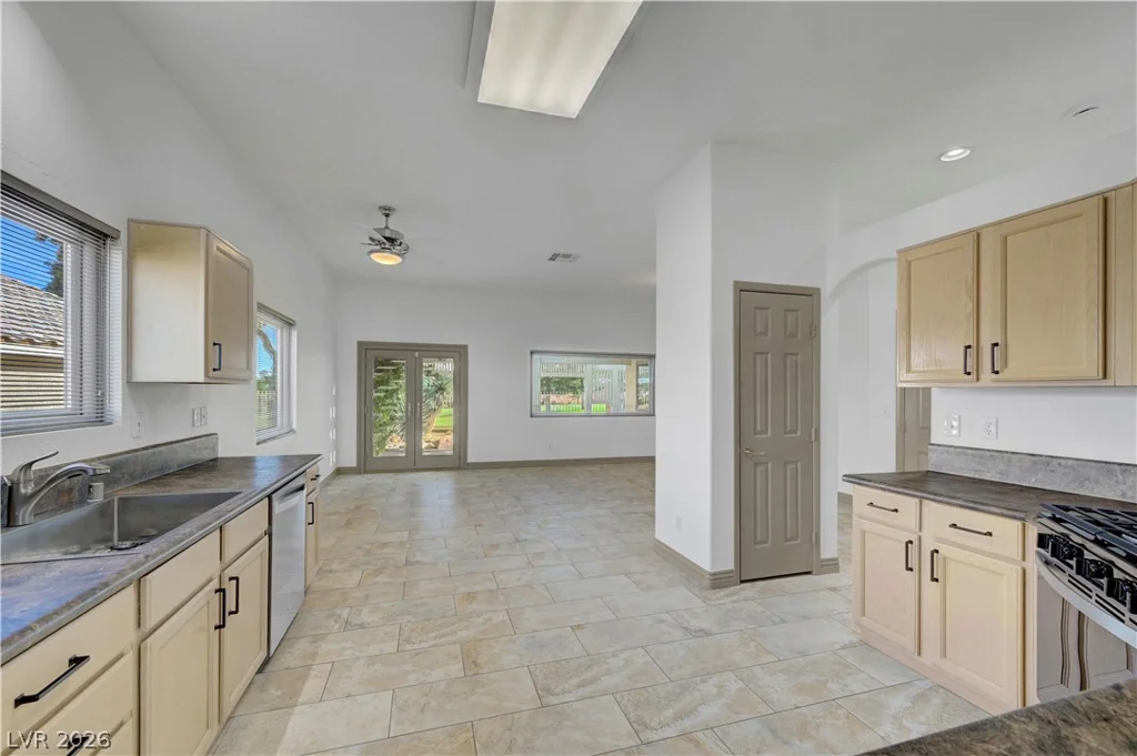 4935 Cedar Lawn, Las Vegas, NV 89130