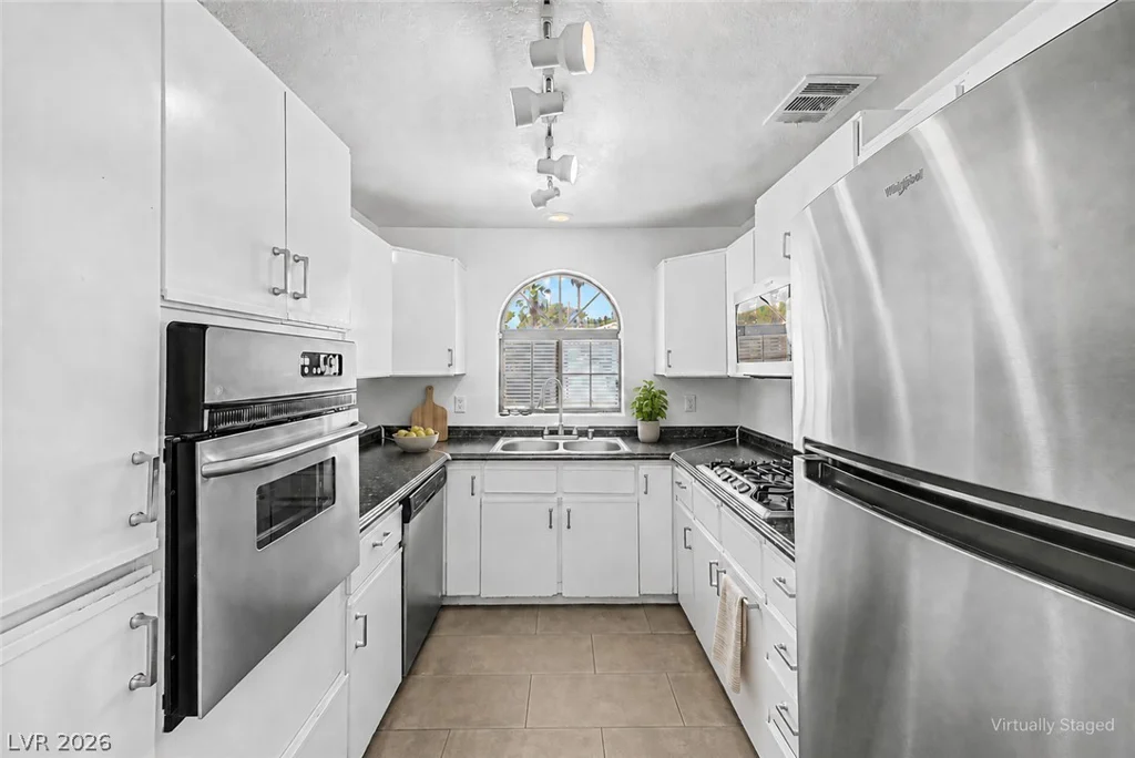 1415 Santa Margarita, Las Vegas, NV 89146
