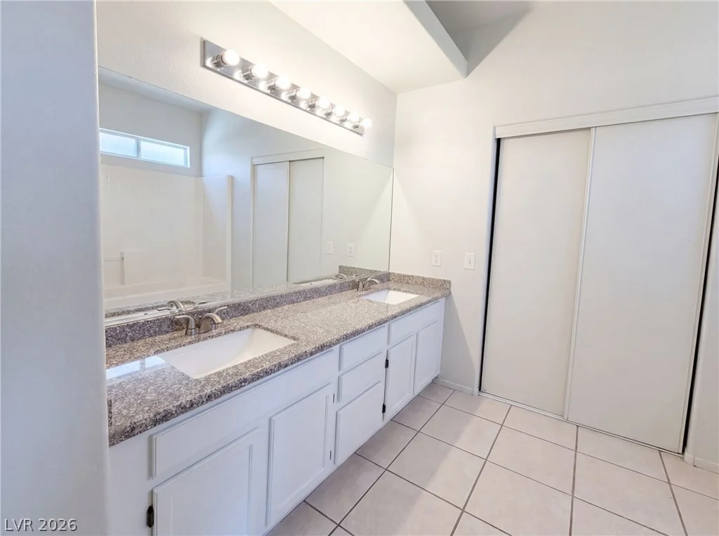 9328 Chilly Pond, Las Vegas, NV 89129