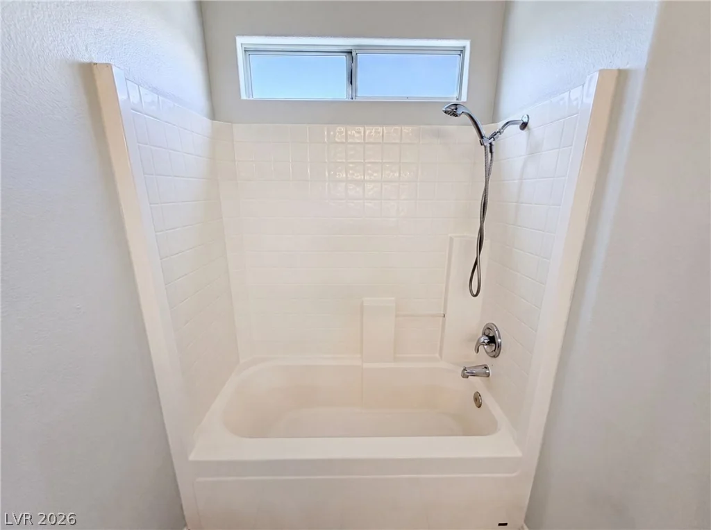 9328 Chilly Pond, Las Vegas, NV 89129