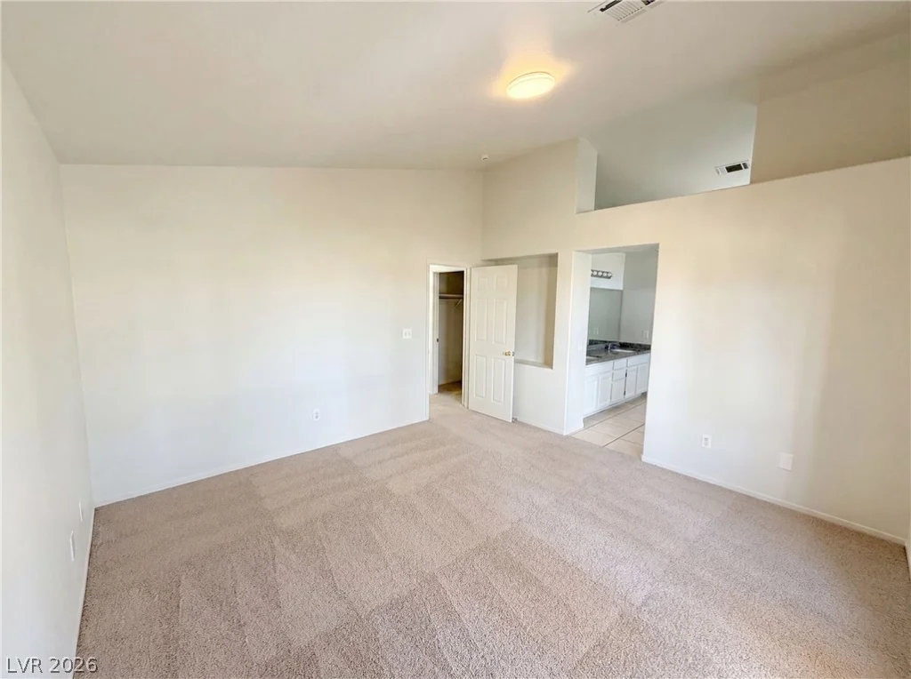 9328 Chilly Pond, Las Vegas, NV 89129